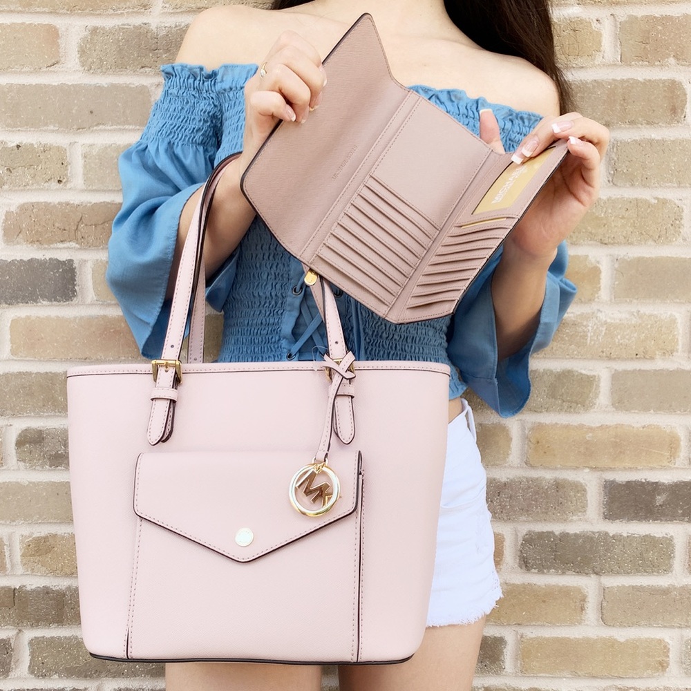‼️SALE‼️Michael Kors Tote Wallet Bundle Pink - Picture 2 of 8